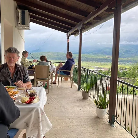 Doda Pensión Gjirokastër